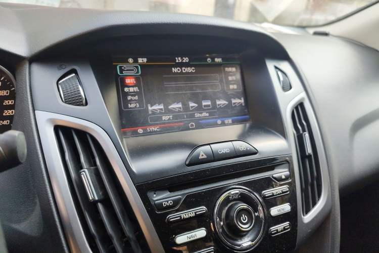 Used Ford Focus 2012 Sedan 1.6L Manual Fashion Edition
