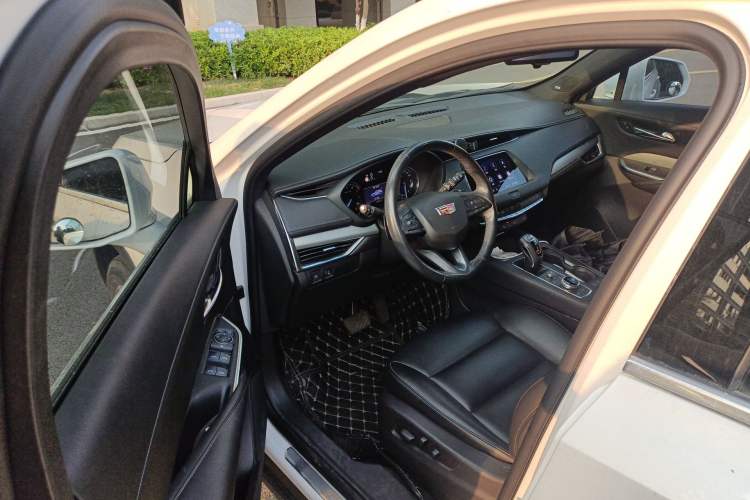 Used Cadillac XT4 2018 28T Two-Wheel Drive Leading Version Driver Seat