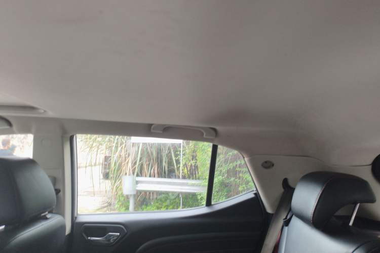 Used Soueast DX3 2016 1.5T CVT Prestige Edition Headliner