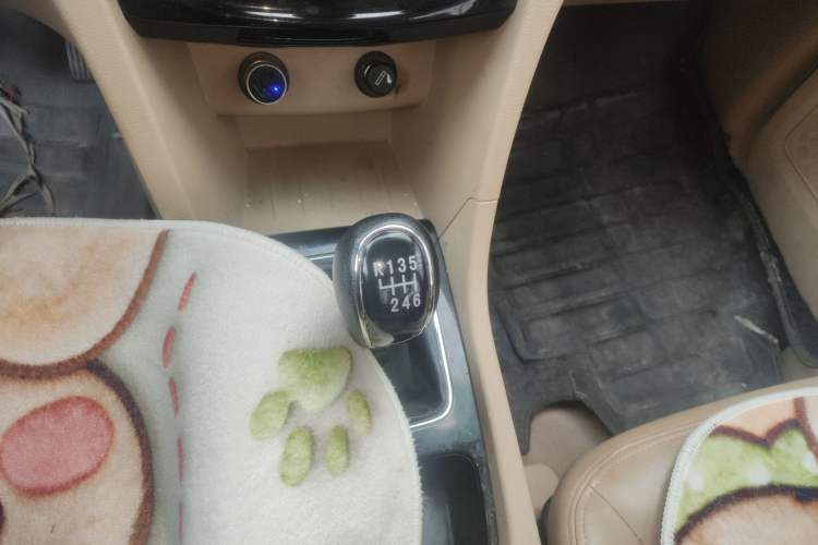 Used Baojun 730 2016 1.5T Manual Comfort Version 7 Seats