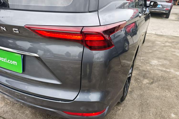 Used Wuling Victory 2022 1.5T CVT Flagship Edition Exterior 3