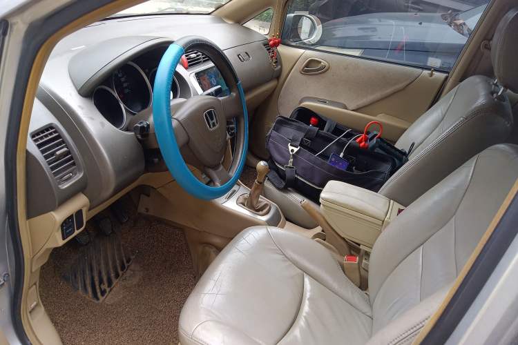 Used Honda Fit 2004 sedan 1.3L manual transmission