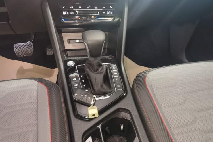 Used Volkswagen Tiguan L New Energy 2023 430 PHEV Plug-in Hybrid Flagship Edition Gear Lever