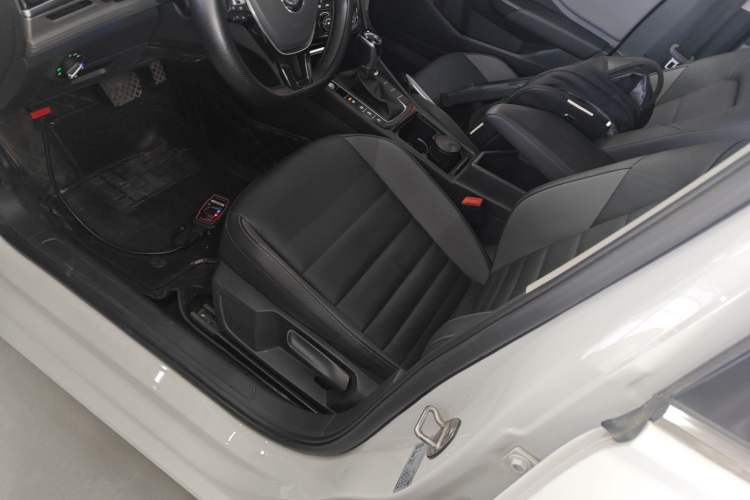 Used Volkswagen Sagitar 2021 280TSI DSG Comfort Connect Edition Left Front Seat