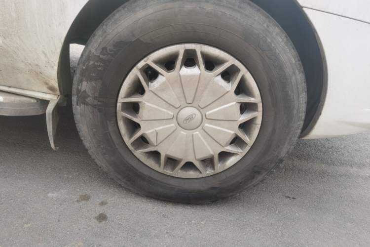 Used Ford Transit 2019 2.0T Diesel Commercial & Travel Short Wheelbase Low-Roof 9-Seater China VI