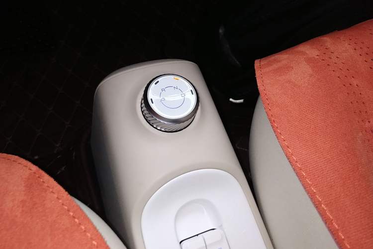 Used Wuling Hongguang MINIEV 2024 3rd Generation 215km Advanced Version Gear Lever