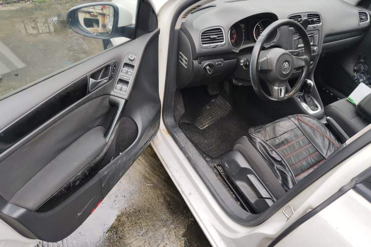 Used Volkswagen Golf 2012 1.6L Automatic Comfort Model Driver Seat