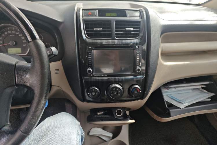 Used Kia Sportage 2012 2.0L Manual Two-Wheel Drive GL Trim
