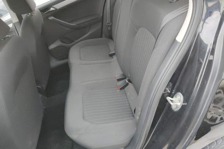 Used Volkswagen Jetta 2015 1.6L Manual Comfort Model