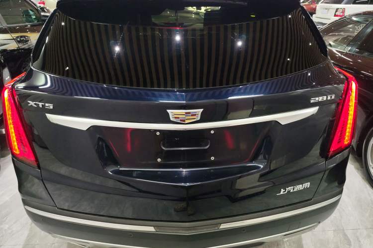 Used Cadillac XT5 2021 28T Luxury Model