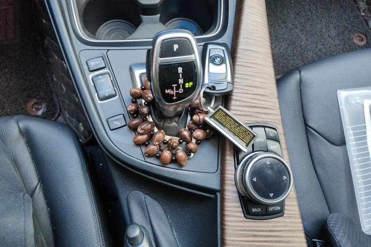 Used BMW 3 Series GT 2013 328i Sport Design Package Gear Lever