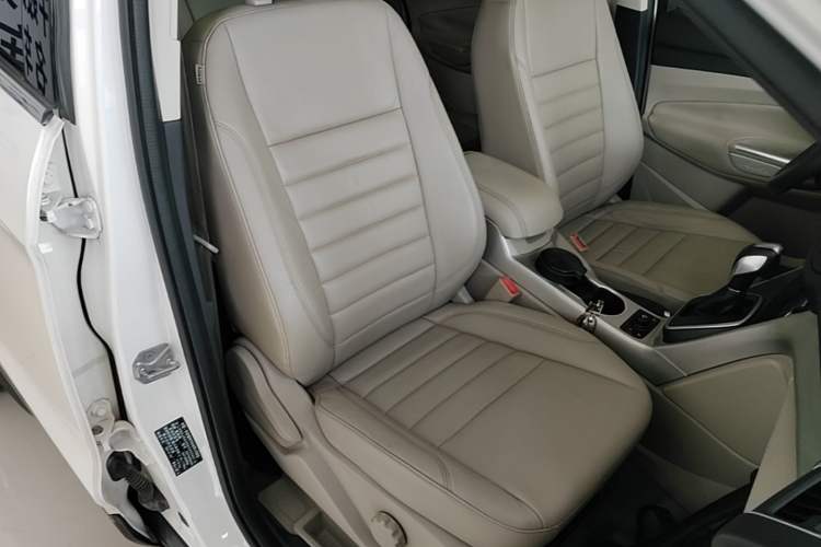 Used Ford Kuga 2013 2.0L GTDi Four-Wheel-Drive Elite Model
