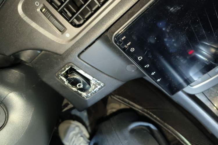 Used Roewe e550 2016 Deluxe Edition
