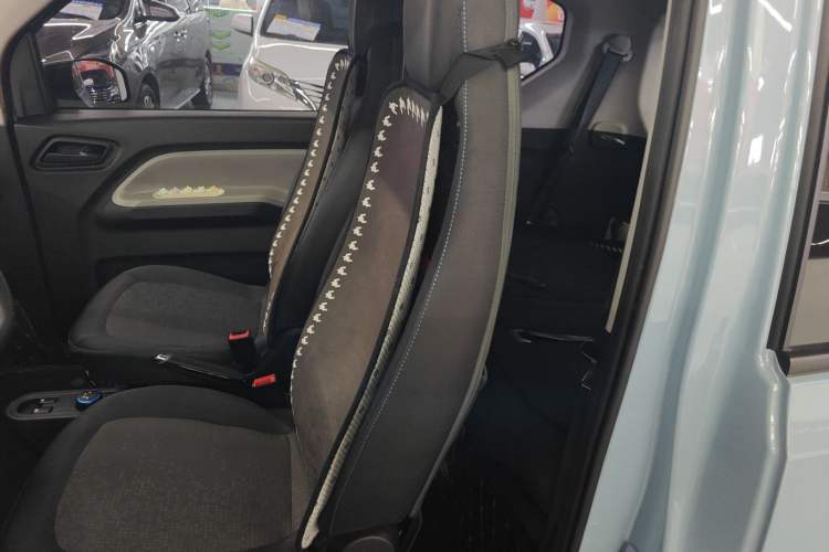 Used Wuling Hongguang MINIEV 2022 Easy Version Lithium Iron Phosphate
