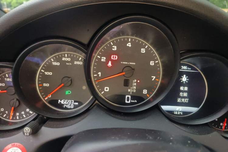 Used Porsche Cayenne 2016 Cayenne Platinum Edition 3.0T Instrument Cluster