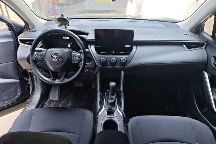 Used Toyota Corolla Cross 2023 2.0L Pioneer Edition Center Console