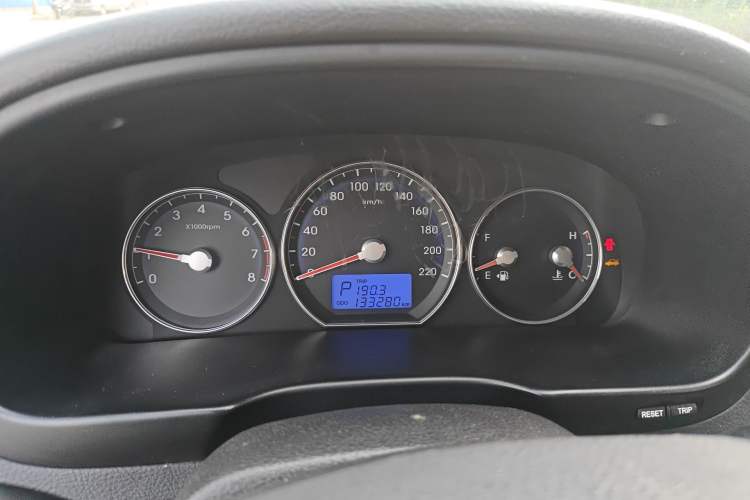 Used Hyundai Santa Fe Classic 2011 2.4 Comfort Edition 7-Seater Two-Wheel Drive