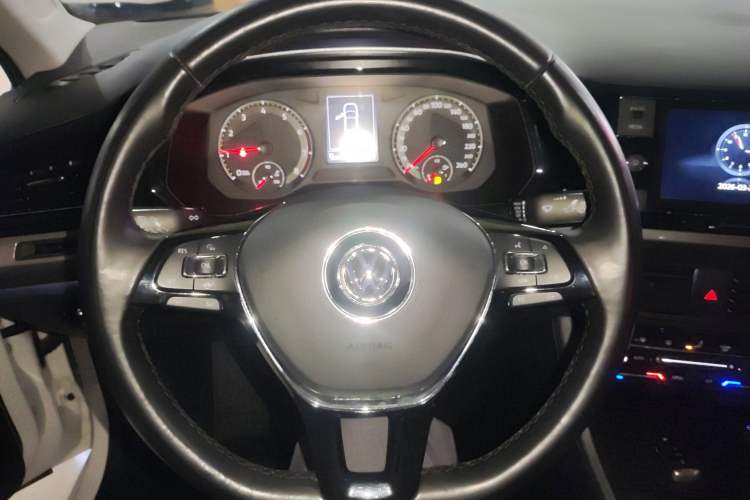 Used Volkswagen Bora 2020 1.5L Automatic Elite Version Steering Wheel