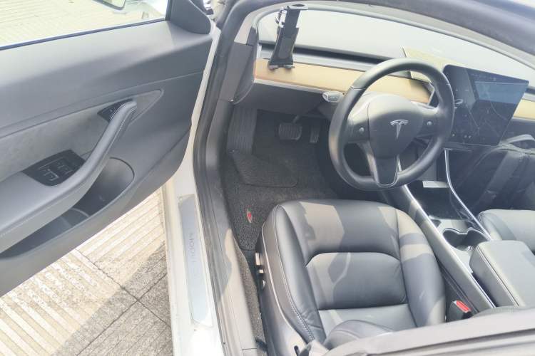 Used Tesla Model 3 2019 Long-Range Rear-Wheel-Drive Version
