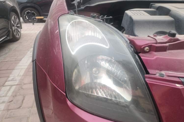Used Suzuki Swift 2013 1.5L Automatic 20th Anniversary Limited Edition Right Front Headlight