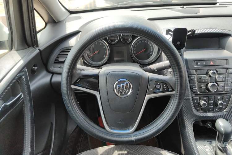 Used Buick GT 2012 XT 1.6L Automatic Fashion Edition Steering Wheel