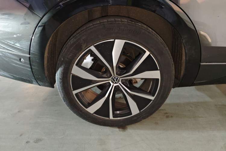 Used Volkswagen Tavendor 2023 380TSI All-Wheel Drive R-Line Journey Edition