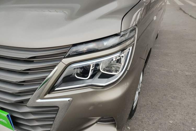 Used FORTHING Lingzhi 2023 M5L 1.6L Base Model 7 Seats