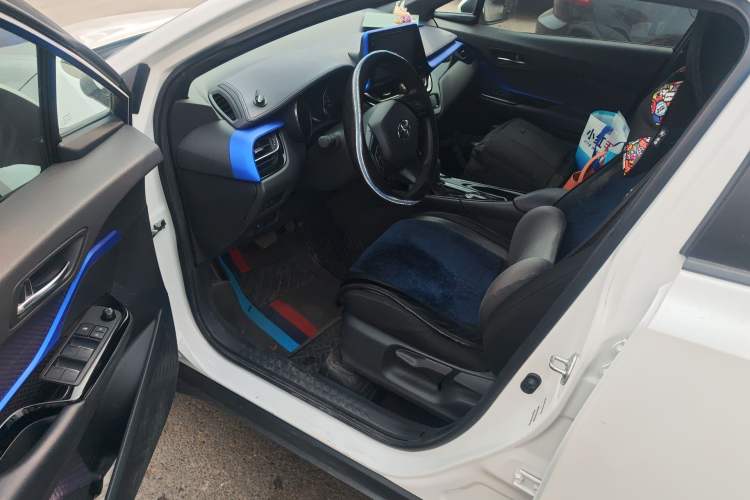 Used Toyota IZOA 2020 2.0L Enjoy Edition Driver Seat