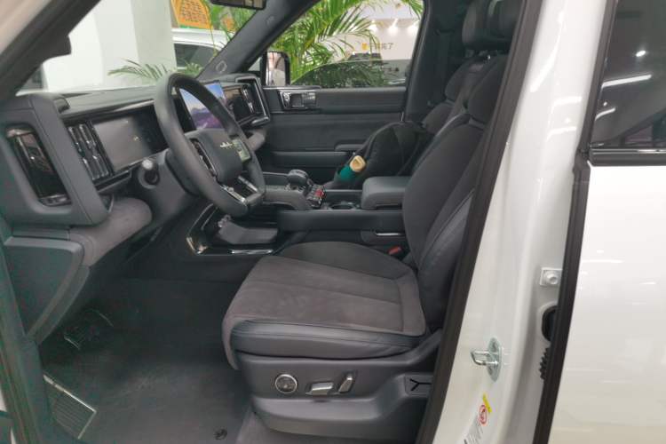 Used Formula Leopard Leopard 5 2023 Cloud Ride Flagship Edition
