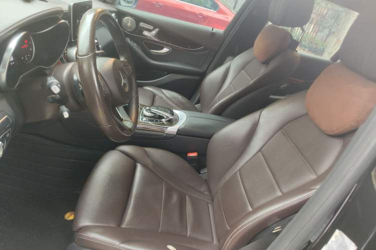 Used Mercedes-Benz GLC 2019 Facelift GLC 260 L 4MATIC Luxury Model
