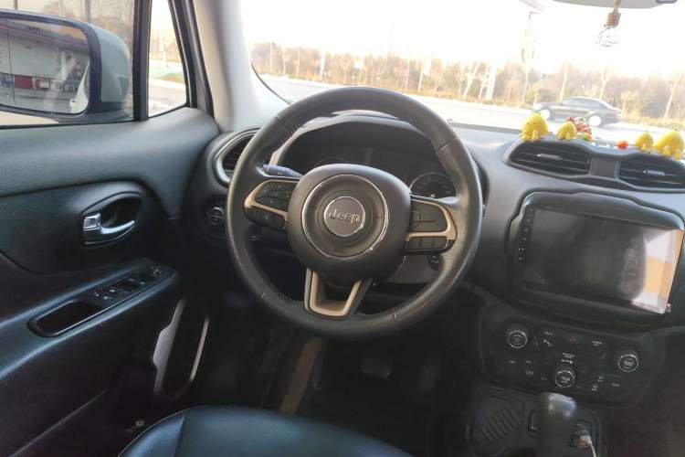Used Jeep Renegade 2018 Connected Large Screen Version 180T Automatic Jingneng Version