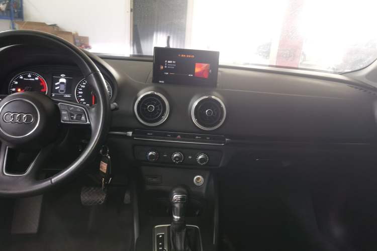 Used Audi A3 2017 Limousine 35 TFSI Fashion Model