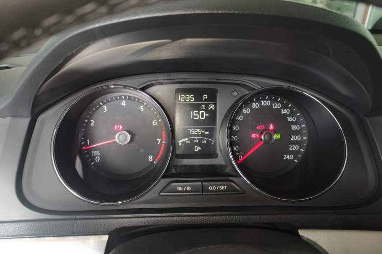 Used Volkswagen Gran Lavida 2017 180TSI DSG Comfort Edition Instrument Cluster