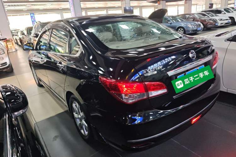 Used Nissan Sylphy 2012 Classic 1.6XE Automatic Comfort Edition Exterior 2