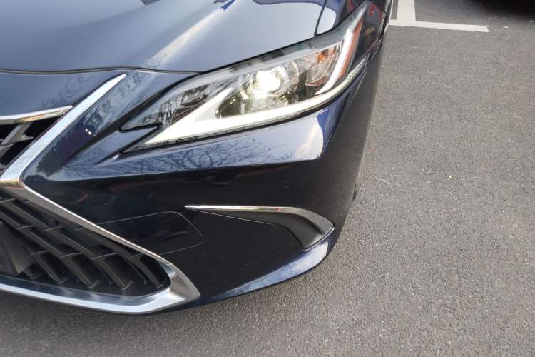 Used Lexus ES 2023 200 Excellence Edition