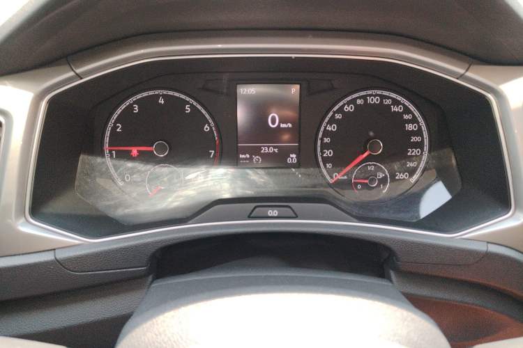 Used Volkswagen T-ROC 2019 230TSI DSG Two-Wheel-Drive Advanced Version China VI Standard Instrument Cluster