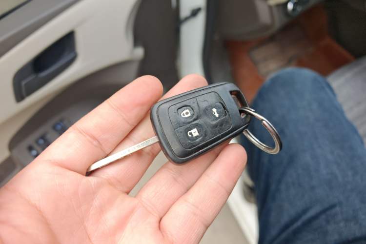 Used Chevrolet Aveo Sonic 2011 Sedan 1.4L MT SL
