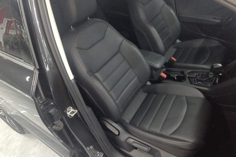 Used Volkswagen Tharu 2021 280TSI Two-Wheel-Drive Luxury Edition