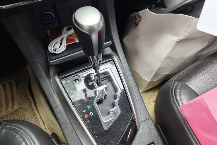 Used Toyota Corolla 2017 1.6L CVT GL Gear Lever