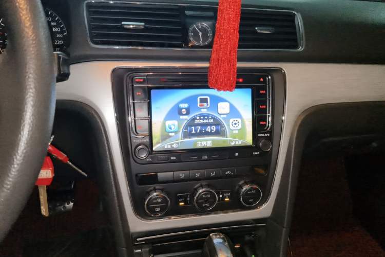 Used Volkswagen Passat 2015 1.4TSI DSG Prestige Edition Audio And AC Panel