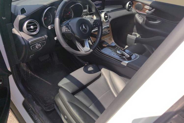 Used Mercedes-Benz GLC 2019 GLC 260 4MATIC Dynamic Edition Left Front Seat