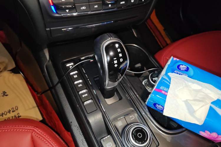 Used Maserati Ghibli 2017 3.0T Standard Edition Gear Lever