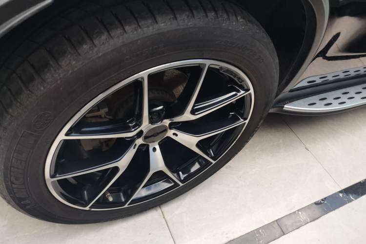 Used Mercedes-Benz GLC AMG 2020 AMG GLC 43 4MATIC Exterior 5