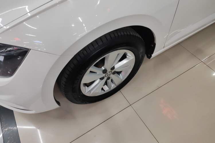 Used Volkswagen Polo 2019 Plus 1.5L Automatic Panoramic Enjoyment Edition Left Front Wheel Hub