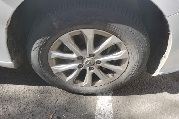 Used GAC Trumpchi GA3S Vision 2014 1.6L Manual Elite Edition Right Front Wheel Hub