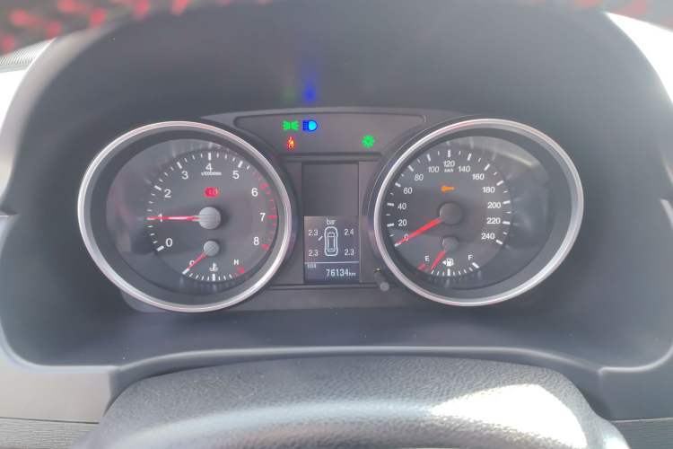 Used Haval H6 2015 Revised Version Sport Edition 1.5T Manual Transmission Two-Wheel Drive Elite Grade
