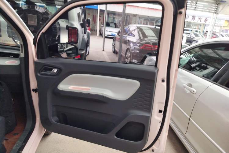Used Wuling Hongguang MINIEV 2022 Macaron Premium Model – Lithium Iron Phosphate
