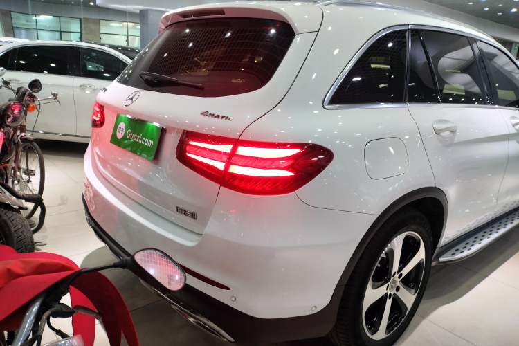 Used Mercedes-Benz GLC 2017 GLC 260 4MATIC Luxury Model
