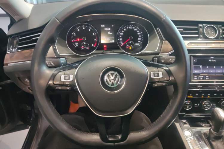 Used Volkswagen Magotan 2018 330TSI DSG Luxury Model