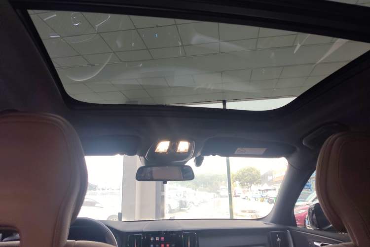 Used Volvo XC60 2025 B5 4x4 Smart Luxury Edition